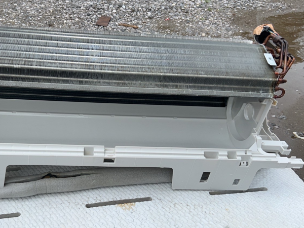 エアコン高圧洗浄